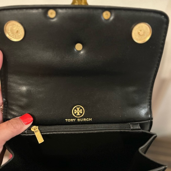 Tory Burch Black Crossbody Bag with Gold Chain - Picture 3 of 3